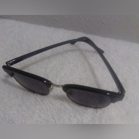 : “Foster Grant Men’s Polarized Sunglasses - Glare-Reducing & Durable” NWOT - Picture 2 of 3